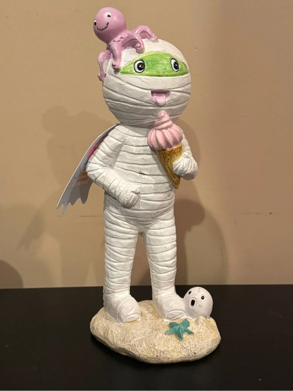 Cute Mummy Figurine with Ice Cream & Seaside figures Halloween